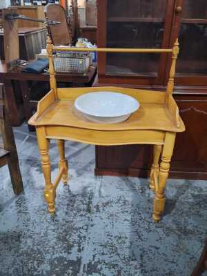 WASH STAND AND BOWL