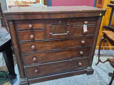 CHEST OF DRAWERS