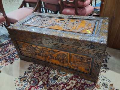 CAMPHORWOOD CHEST