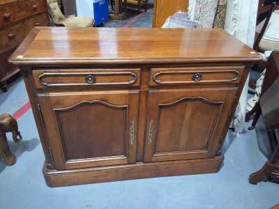 SIDEBOARD