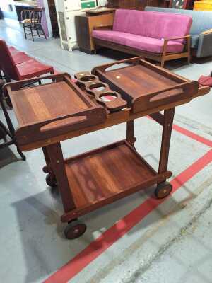 SERVING TROLLEY