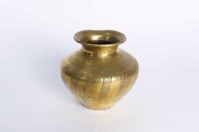 BRASS POT