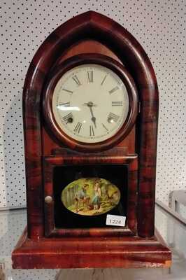 MANTEL CLOCK