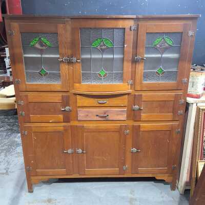 LEADLIGHT KITCHEN DRESSER