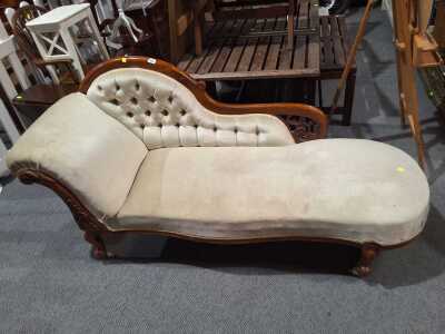 CHAISE LOUNGE