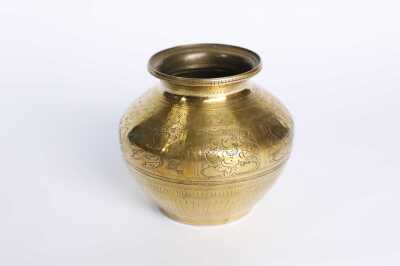 BRASS POT