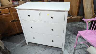 CHEST OF DRAWERS