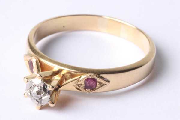 GOLD DIAMOND & RUBY RING