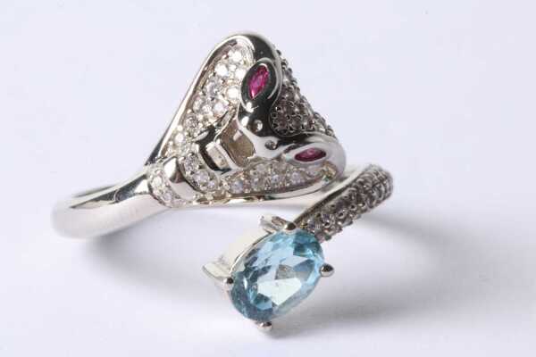 SILVER RING