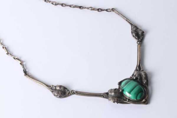 SILVER & MALACHITE NECKLACE
