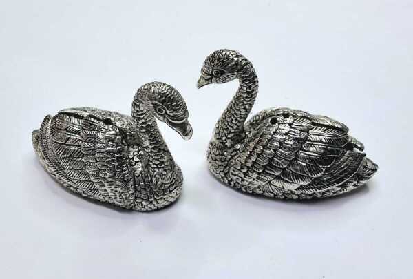 SALT & PEPPER SHAKERS