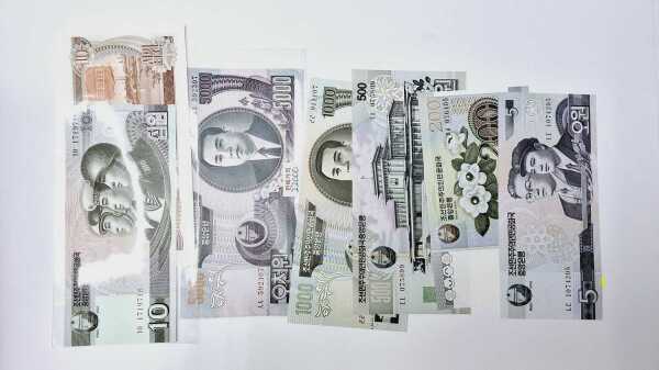 BANKNOTES