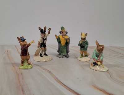 BUNNYKINS FIGURINES