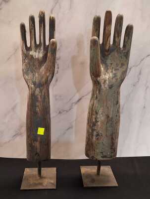 GLOVE HANDS
