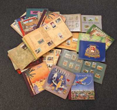 COLLECTORS CARDS