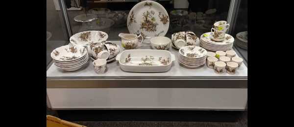 DINNERWARE