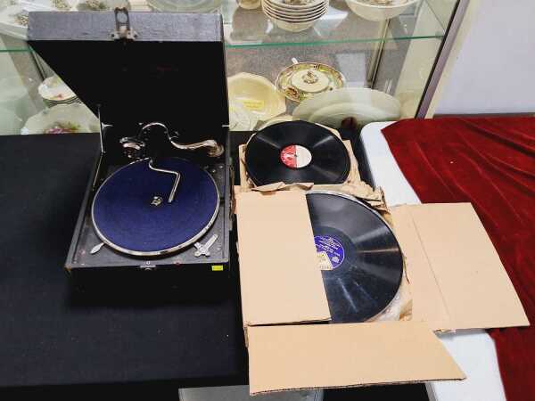 GRAMOPHONE
