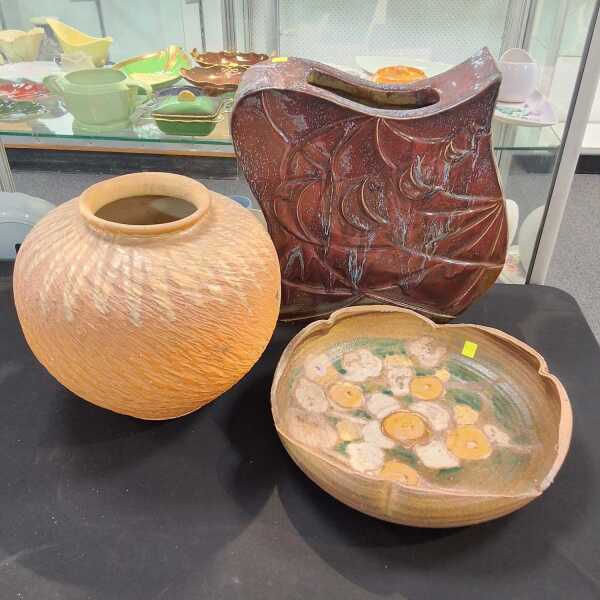 STUDIO POTTERY