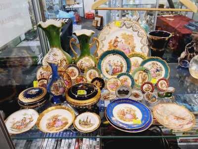 A COLLECTION OF LIMOGES PORCELAIN