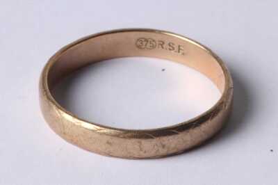 GOLD RING