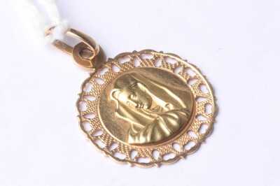 GOLD PENDANT