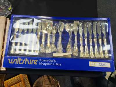 CUTLERY SET