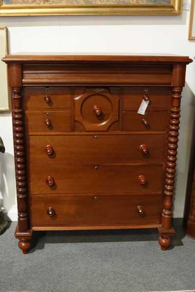 CHEST OF DRAWERS