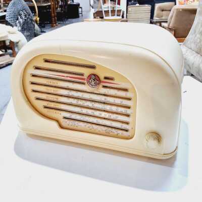 BAKELITE RADIO