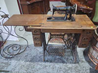 SEWING MACHINE