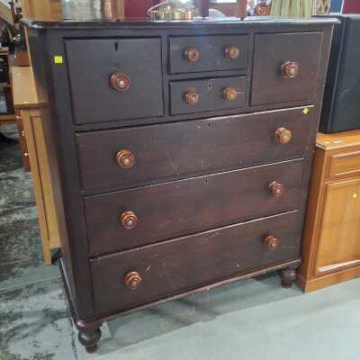 CHEST OF DRAWERS