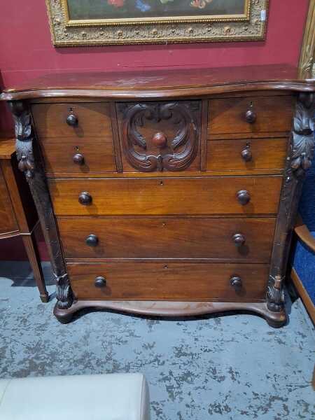 CHEST OF DRAWERS