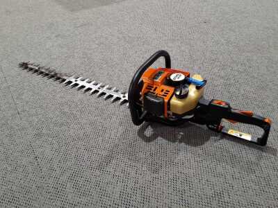 HEDGE TRIMMER