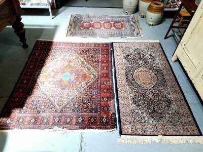 RUGS