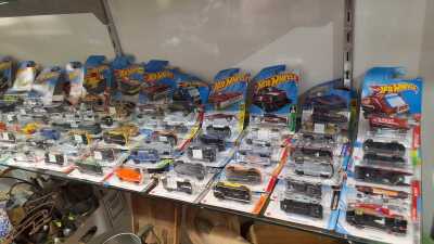 HOT WHEELS CARS