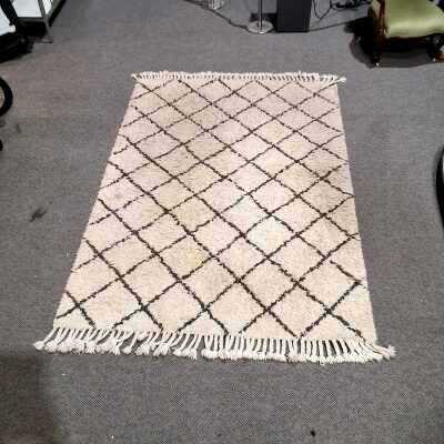 CONTEMPORARY LOUNGE RUG