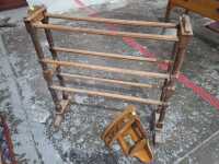 TOWL RAIL