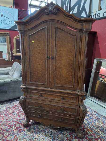 ARMOIRE