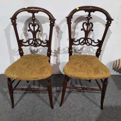 PETITE CHAIRS