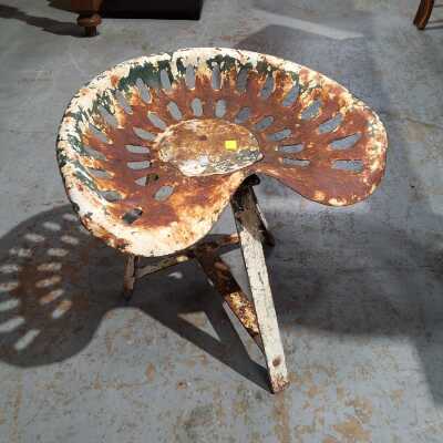 TRACTOR SEAT STOOL