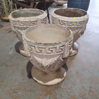 GARDEN URNS
