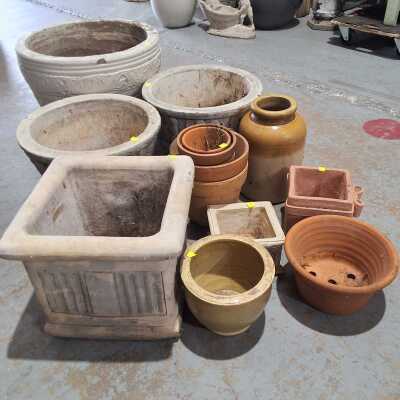 GARDEN POTS