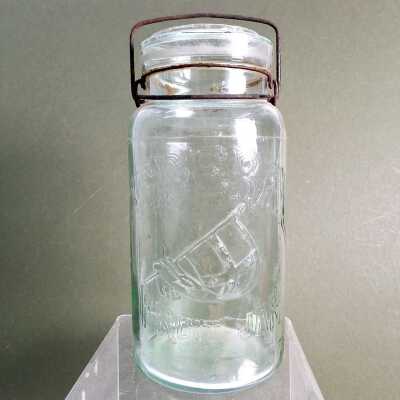 GLASS JAR