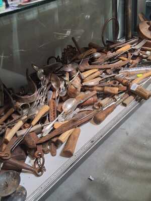 RUSTIC SUNDRIES