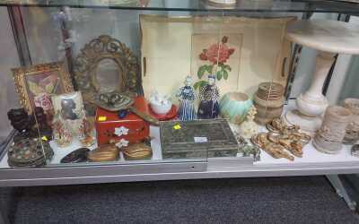 DECORATIVE HOMEWARES