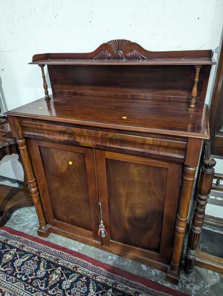 CHIFFONIER