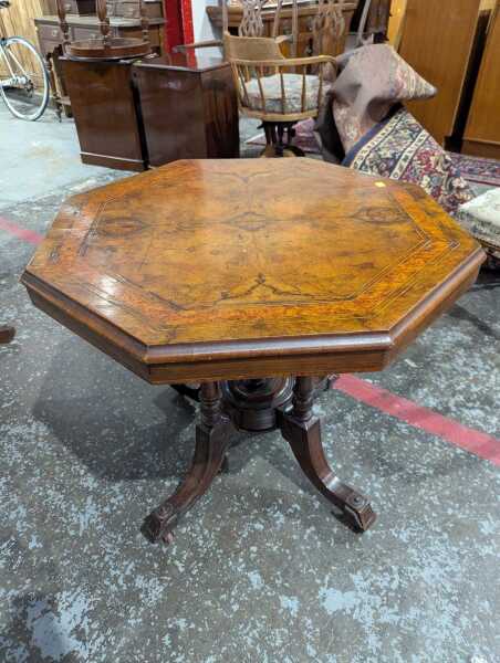 WINE TABLE