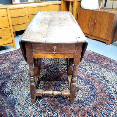 DROPSIDE TABLE