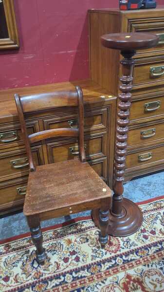CHAIR AND PEDESTAL