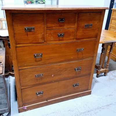 CHEST OF DRAWERS