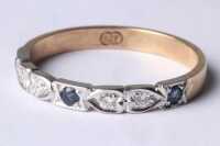 GOLD SAPPHIRE & DIAMOND RING